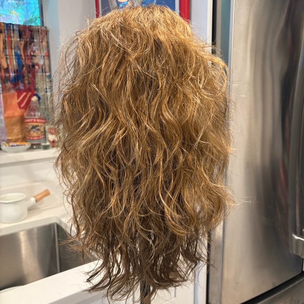 WIG Long Wavy RED Wig! Good condition! Great as hat or Headband Wig. - Picture 5 of 16